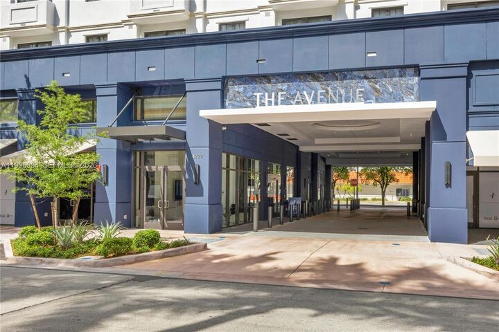 Property Photo: 4220 Laguna St 803 FL 33146