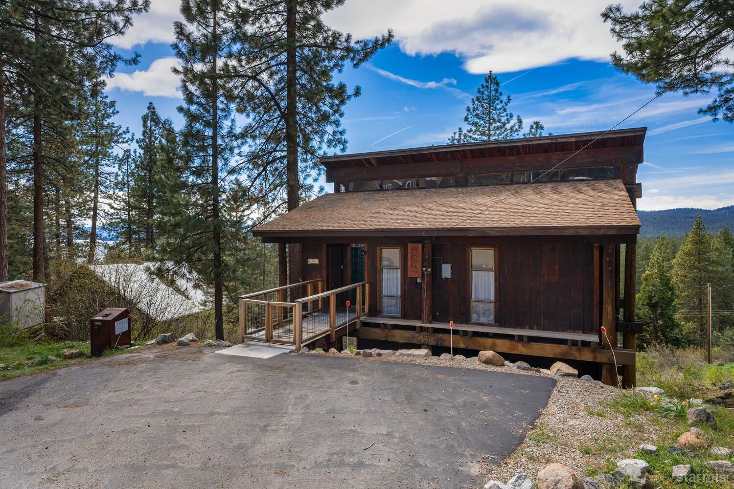 Property Photo:  295 Bend Avenue  CA 96143 