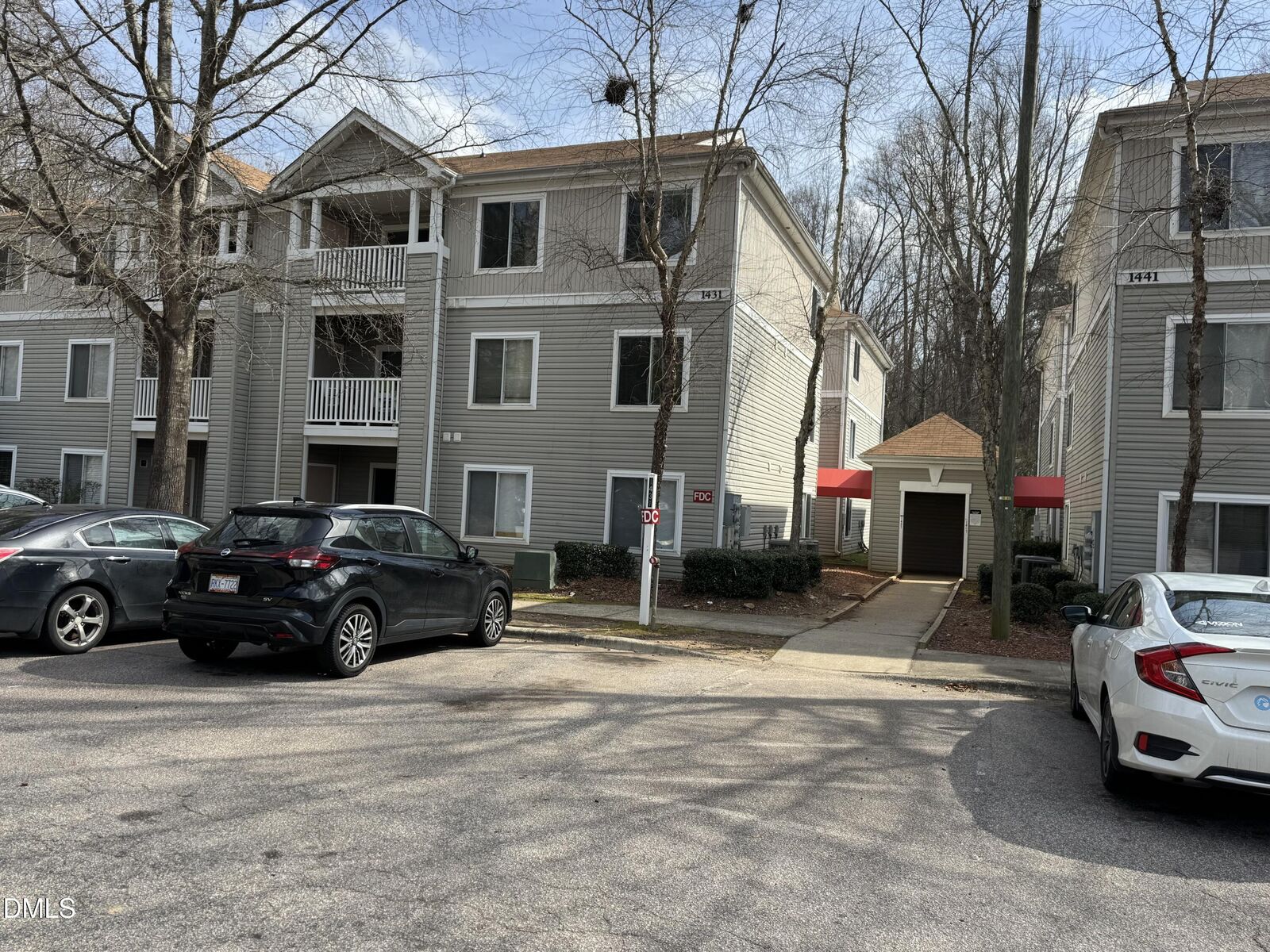 Property Photo:  1431 Collegiate Circle 101  NC 27606 