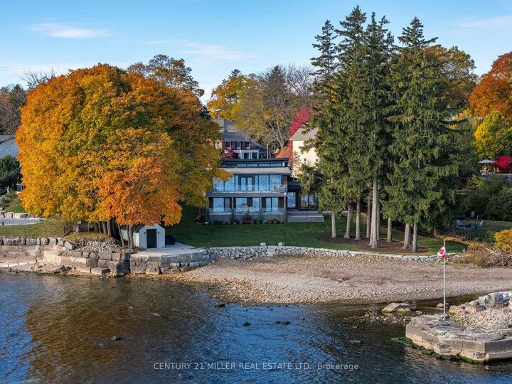 Property Photo:  121 Edgecliffe Place  ON L7L 3Z2 