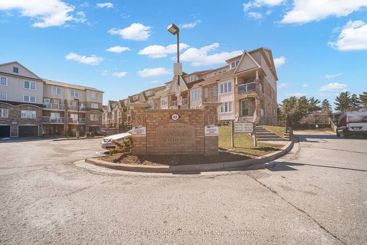 Property Photo:  42 Pinery Trail 74  ON M1B 6K2 