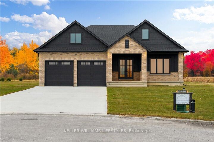 126 Fraser Crescent — photo 1