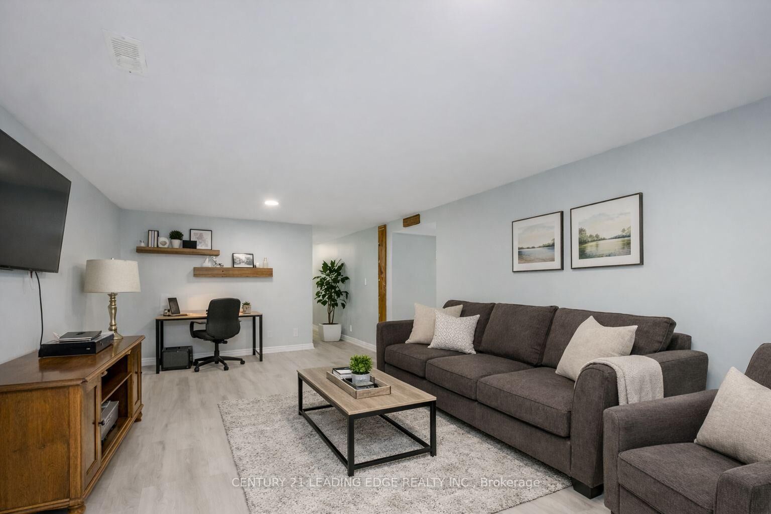 Photo de la propriété:  306 Lindan (Room 3) Avenue  ON K9L 1K6 