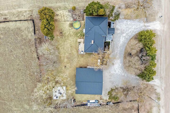 Property Photo: 5938 Trafalgar Road ON N0B 1Z0