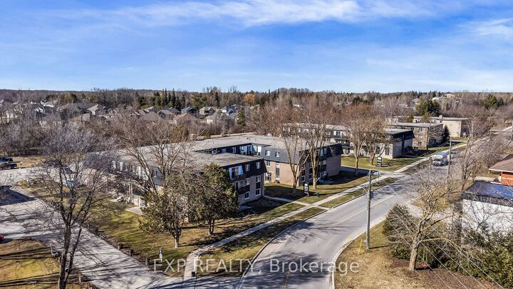 633 Barber Avenue N 1 — photo 1