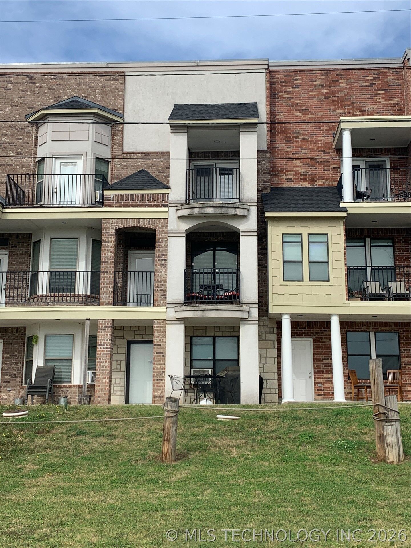 Property Photo:  330 N Lakeshore Drive 330  OK 74432 