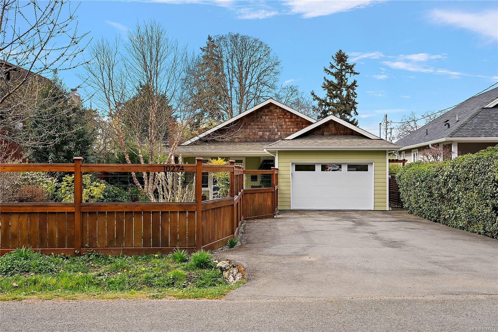 Property Photo:  10274 Tsaykum Rd  BC V8L 5T8 