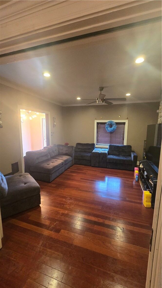 Property Photo:  1003 Spring St  PA 15104 