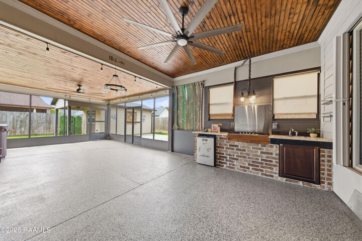 Property Photo:  410 Easy Rock Landing Drive  LA 70518 