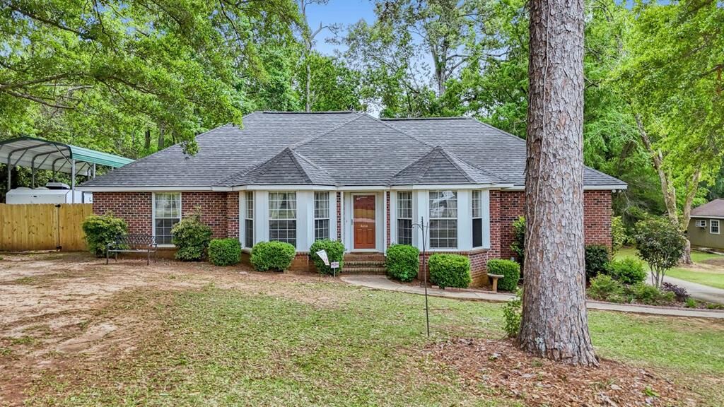 Property Photo:  4404 Woodcrest Dr  GA 31721 