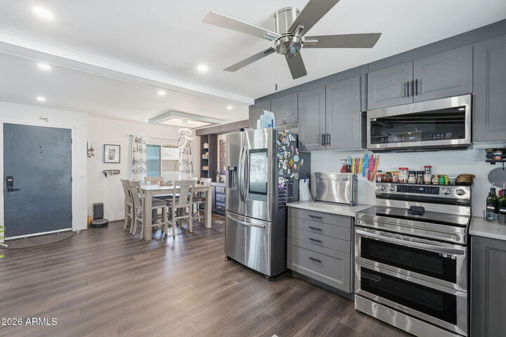 Property Photo:  1613 E Villa Rita Drive  AZ 85022 