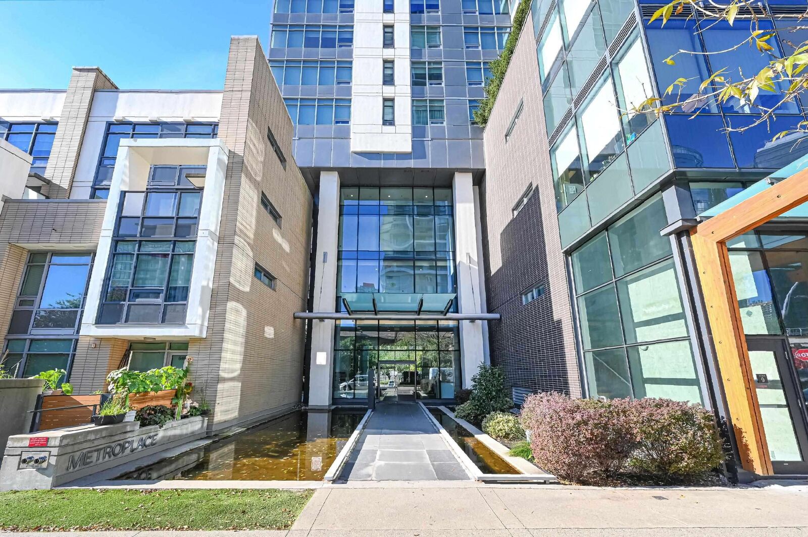 Property Photo: 6461 Telford Avenue 401 BC V5H 0B7