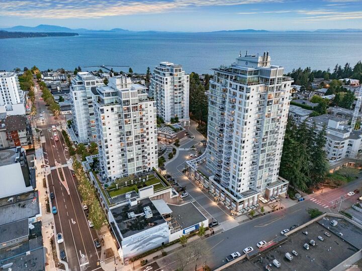 Property Photo: 15152 Russell Avenue 1904 BC V4B 0A3