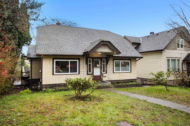 454 Rousseau Street — photo 1