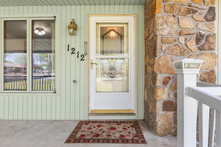 Property Photo:  1212 E 1st Street  AR 72653 