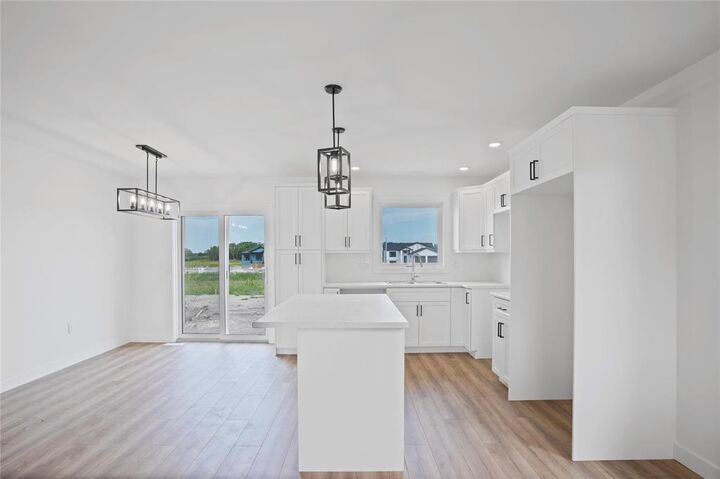 Property Photo: 15 Conifer Cove MB R5L 0L5