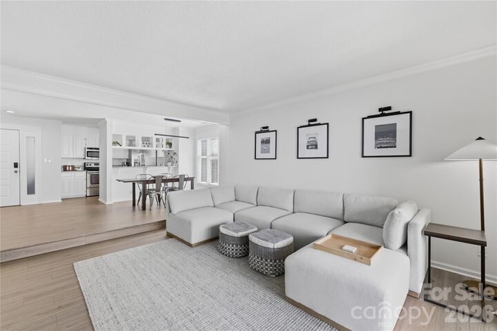 Property Photo:  308 Queens Road 32  NC 28204 