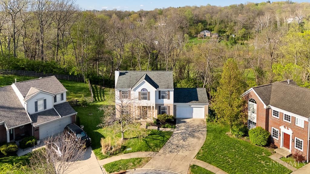 Property Photo: 2560 Coveyrun Court OH 45230