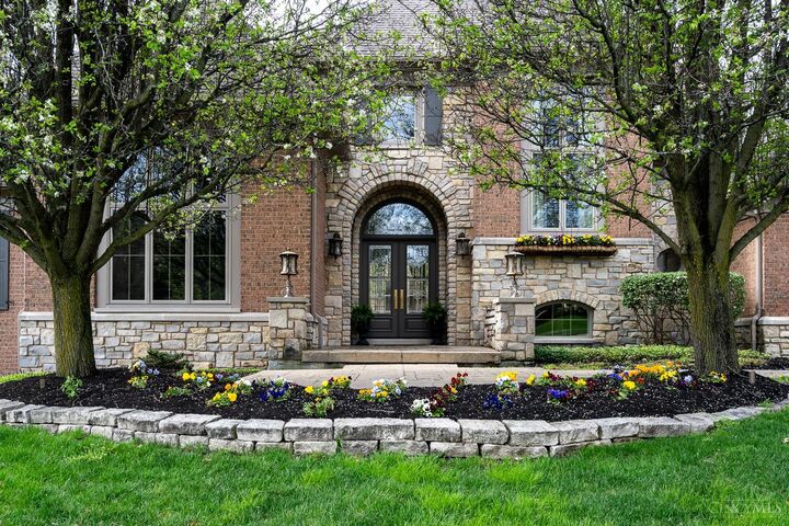 Property Photo:  8839 Bayside Court  OH 45040 