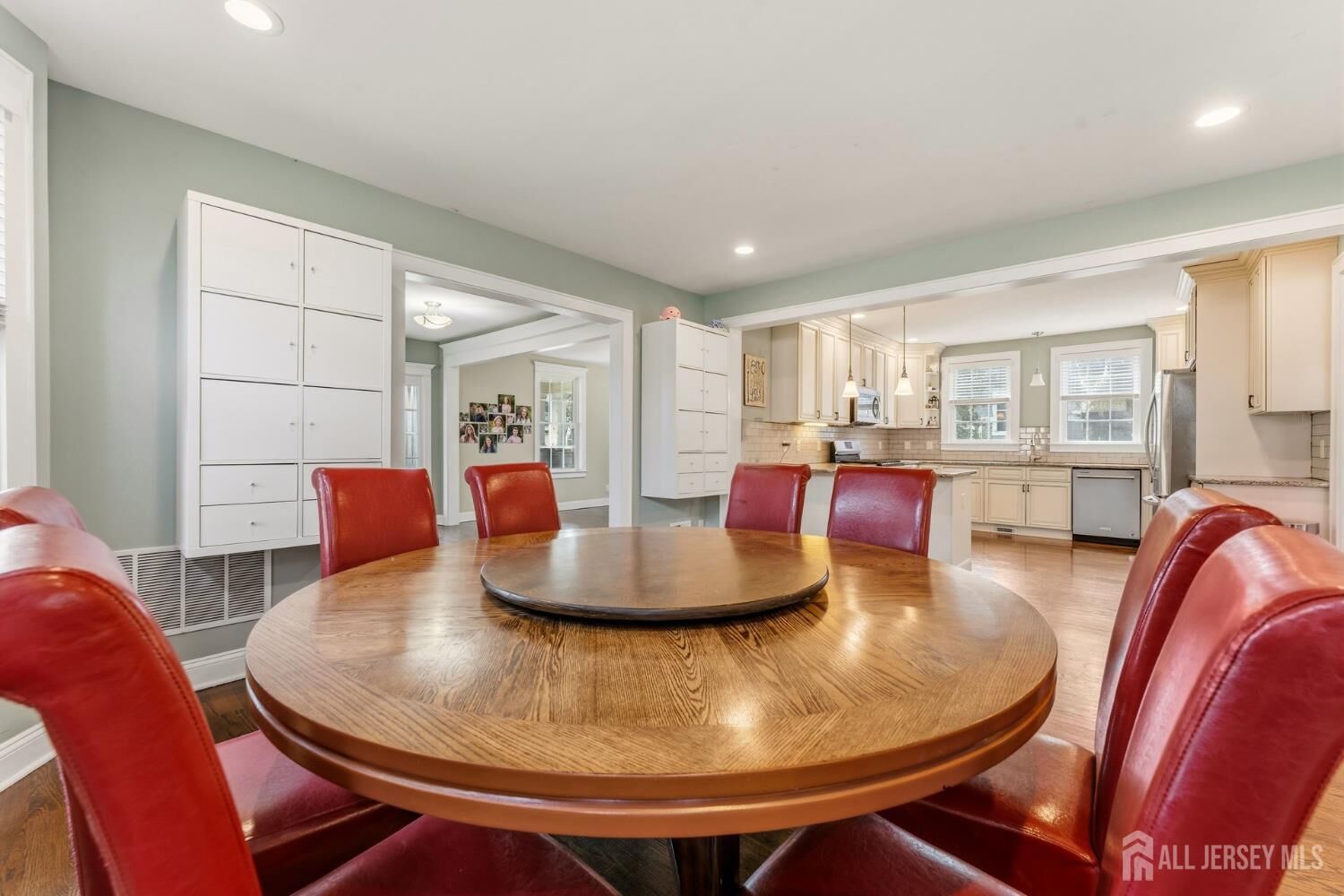 Property Photo: 420 Mountainview Terrace NJ 08812