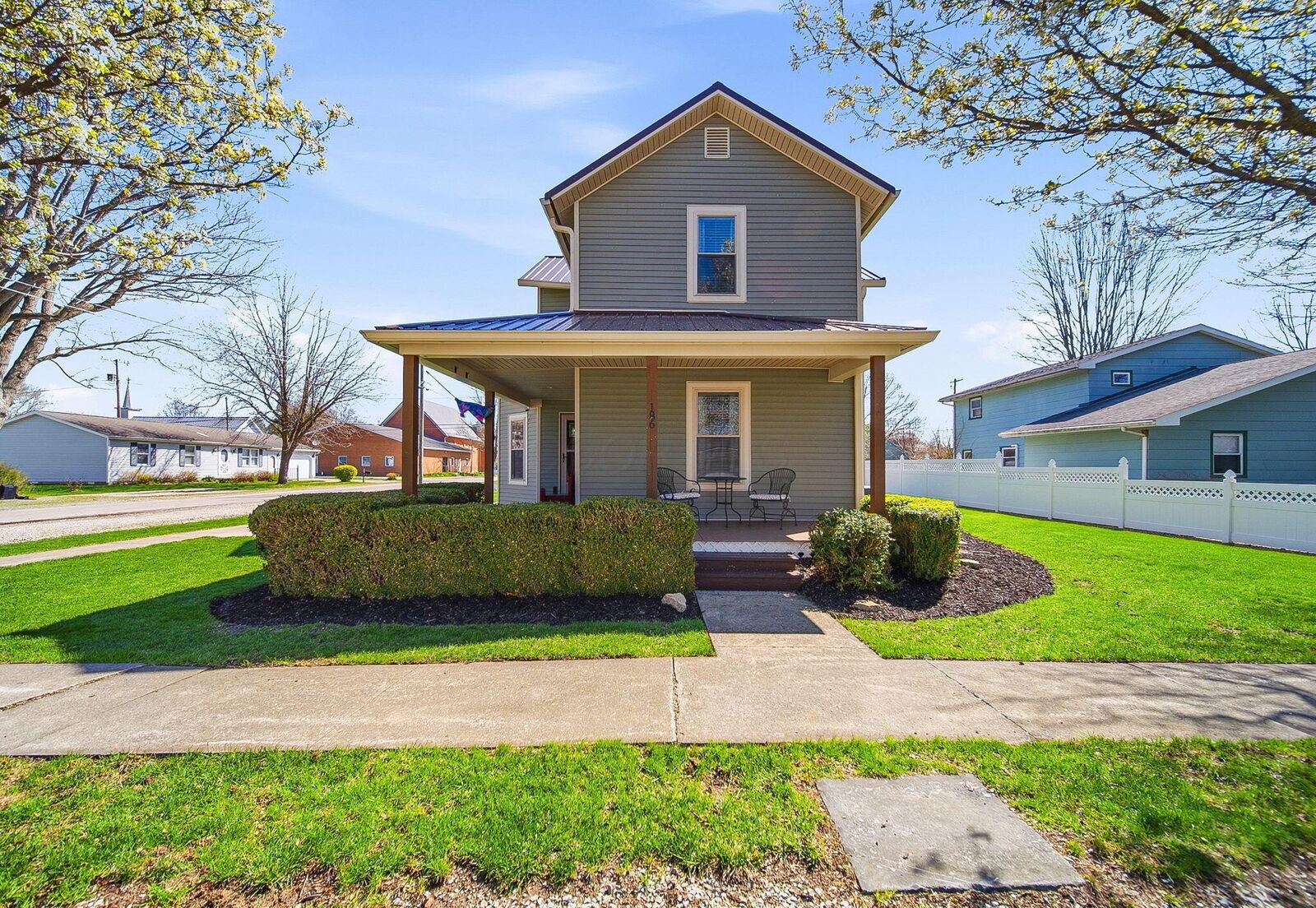 Property Photo: 186 N Front Street OH 43332
