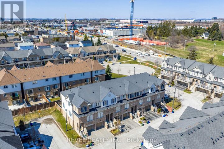 Property Photo:  39 Martinworth Lane  ON L1Z 0L1 