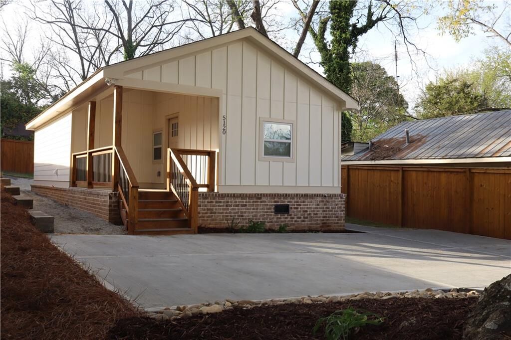 Property Photo:  5120 Railroad Avenue  GA 30542 