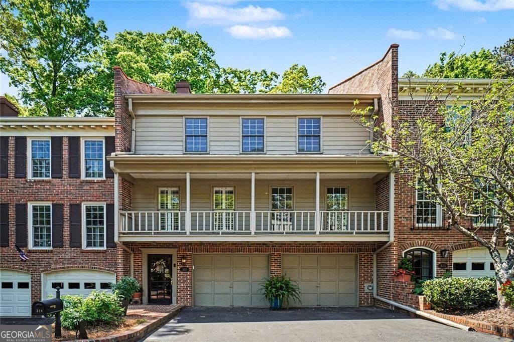 Property Photo:  318 NE The Chace NE  GA 30328 