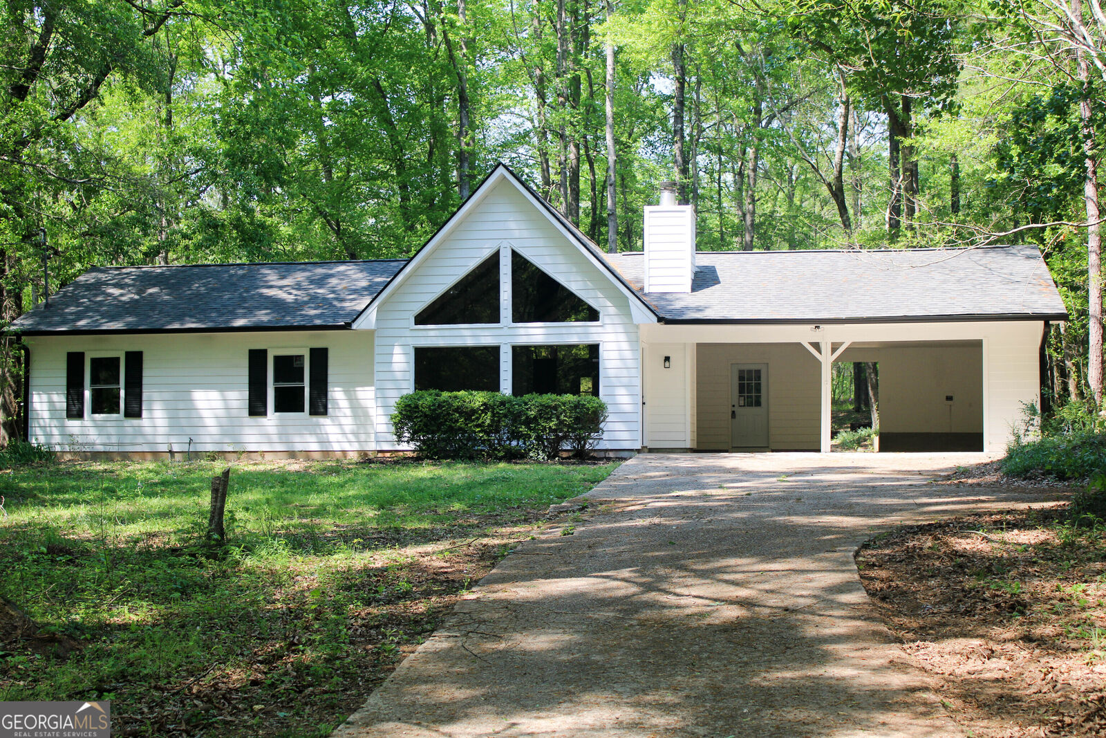 Property Photo:  895 Waterview Drive  GA 30240 
