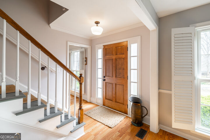 Property Photo: 121 Ashbrook Drive GA 30605