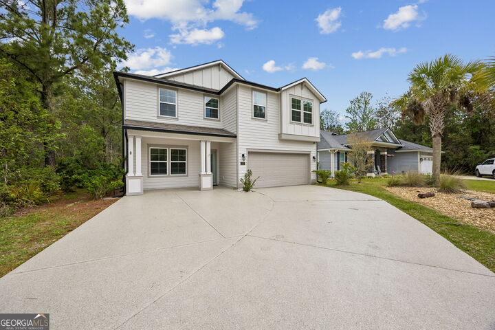 Property Photo:  215 Holm Place  GA 31558 