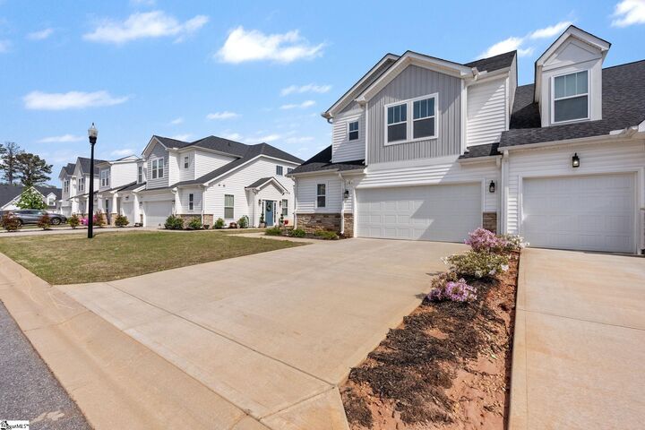 Property Photo: 1615 Chelmsford Court SC 29301