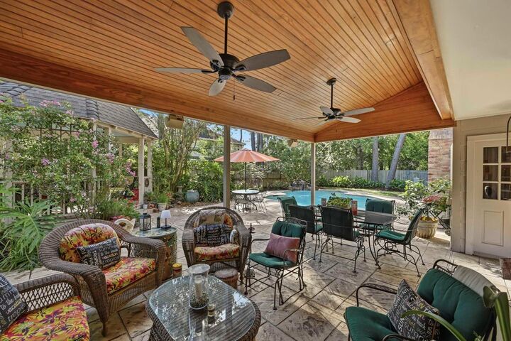 Property Photo: 16030 Rudgewick Lane TX 77379