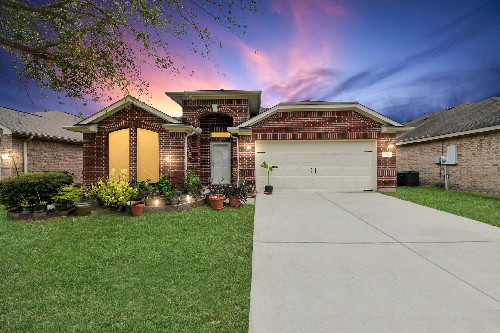 Property Photo:  20410 Canton Trace  TX 77338 