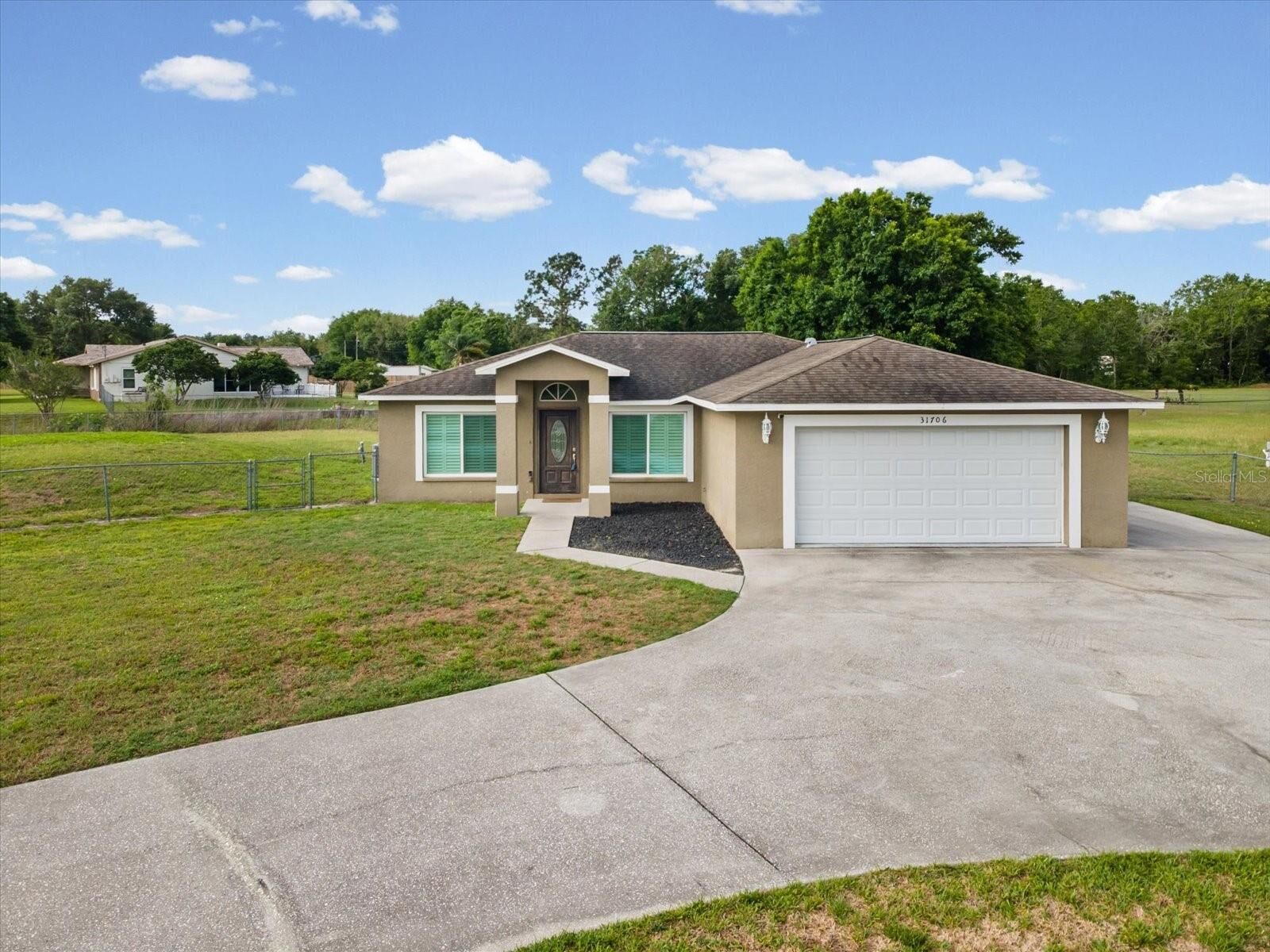 Property Photo:  31706 Hunt Club Lane  FL 33543 