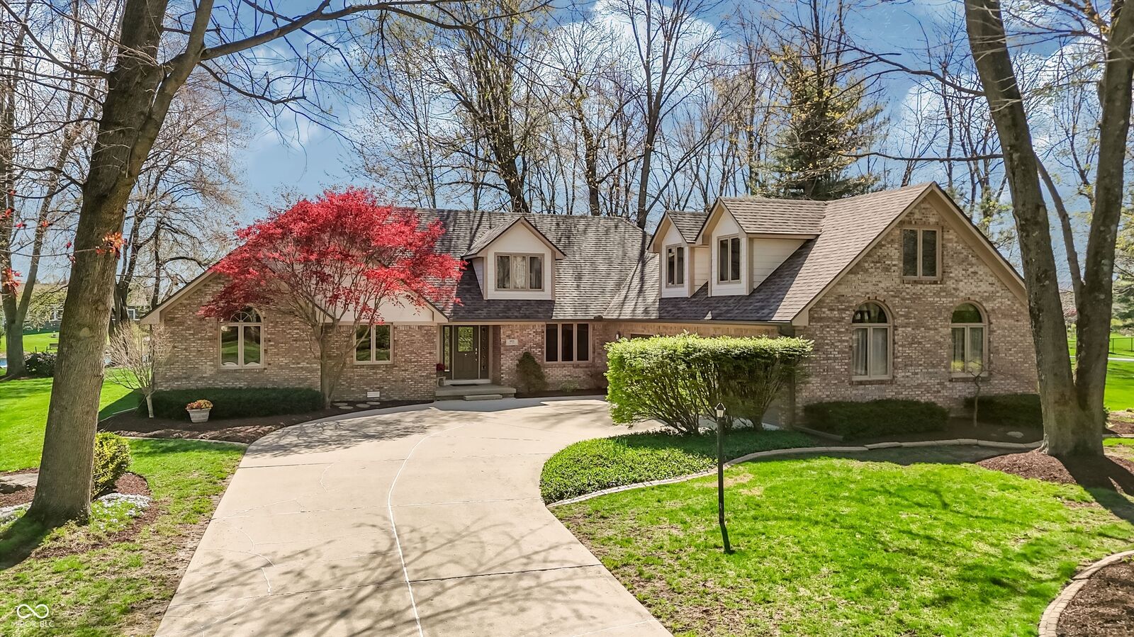 Property Photo:  5571 N Red Oak Drive  IN 46140 