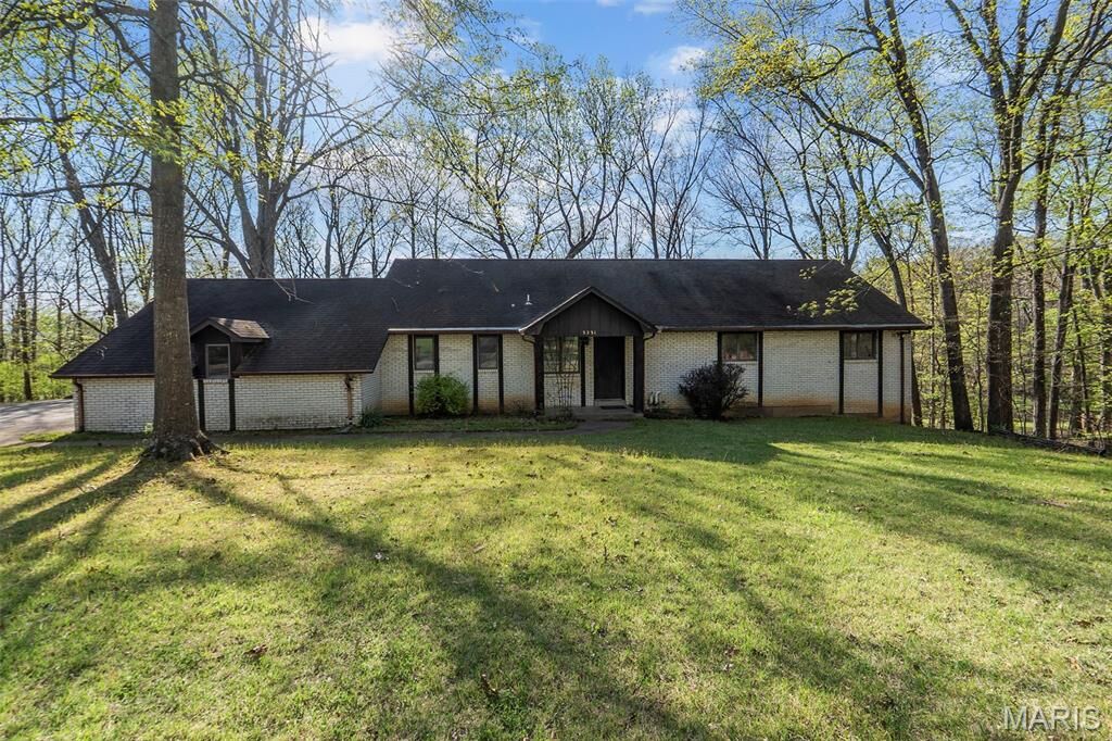 Property Photo:  3231 Lakewood Drive  MO 63701 