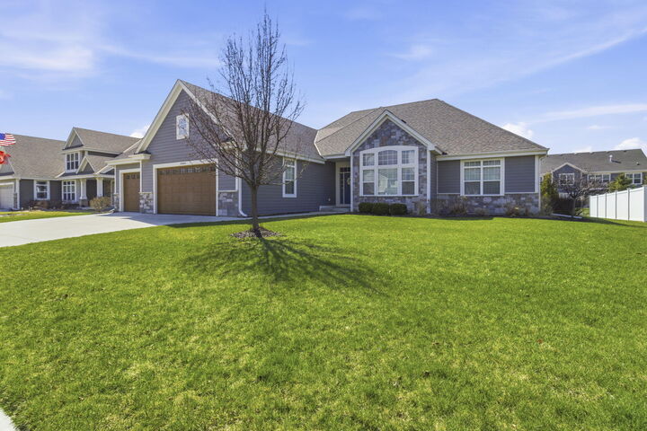 Property Photo:  W47n863 Bobolink Ave  WI 53012 