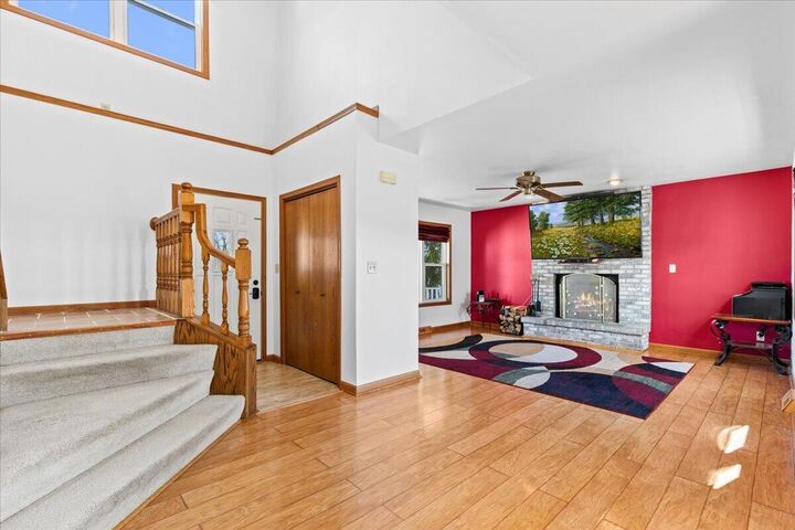 Property Photo:  1416 Villa Park Ct  WI 53090 