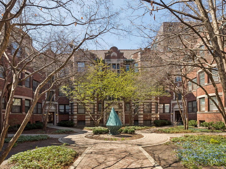 Property Photo:  848 Hinman Avenue 3  IL 60202 