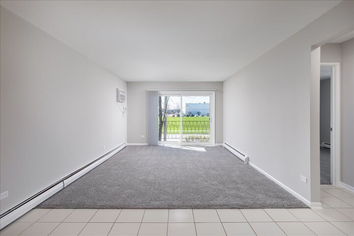 Property Photo:  5740 East Avenue 2F  IL 60525 