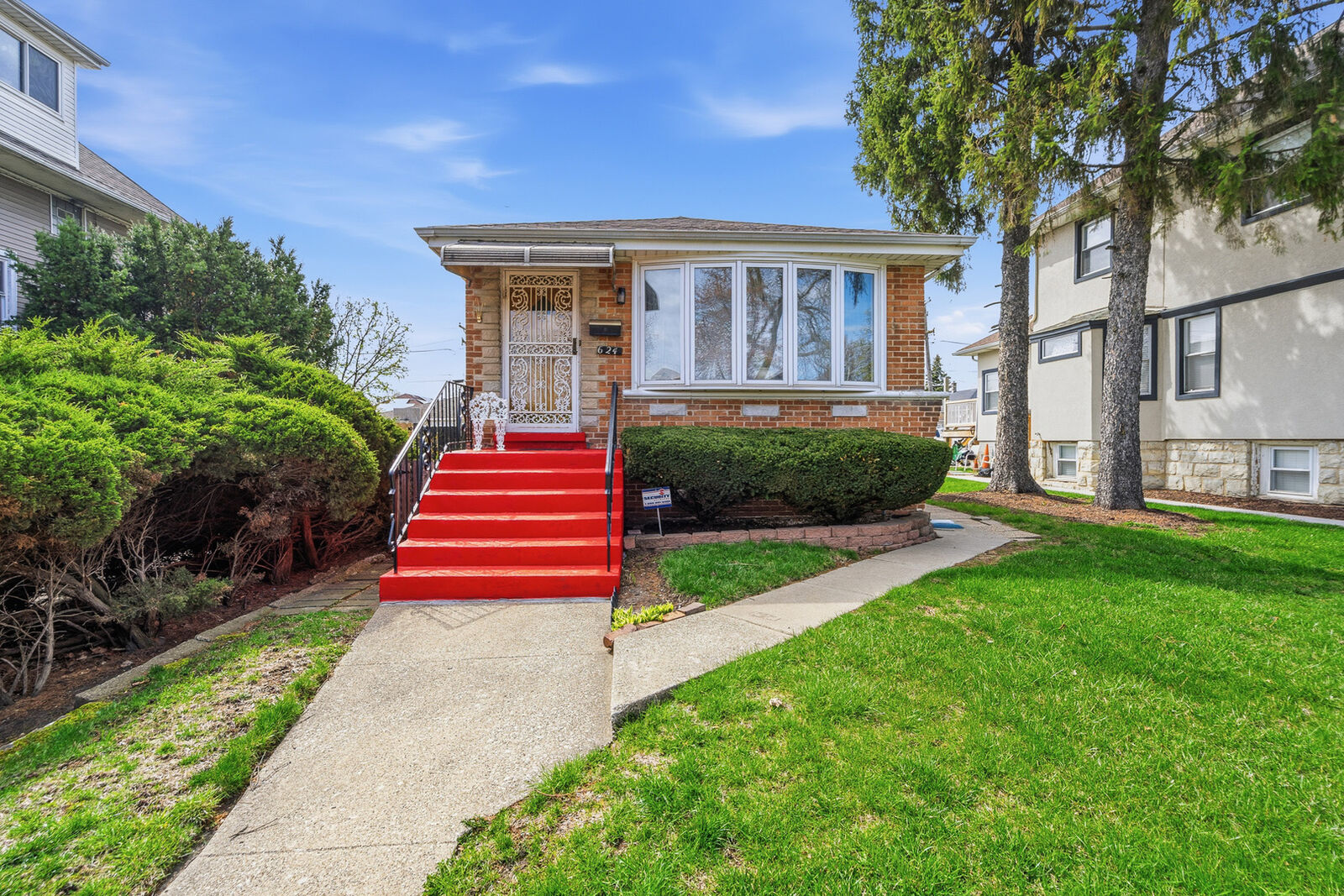 Property Photo:  624 S 17th Avenue  IL 60153 