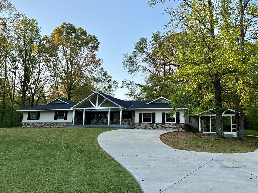 Property Photo: 1250 Friendship Road East MS 38921