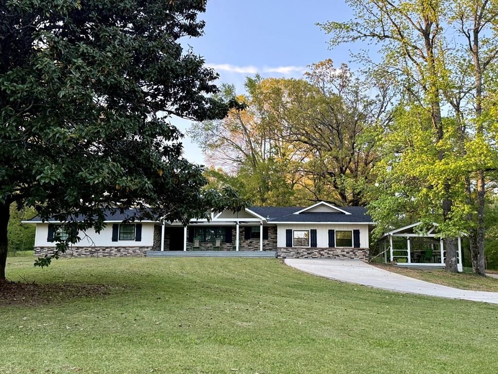 Property Photo:  1250 Friendship Road East  MS 38921 