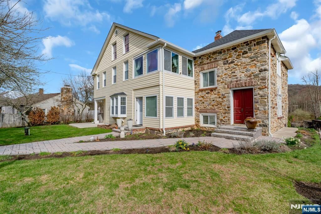 Property Photo:  48 Willever Lake Road  NJ 07863 