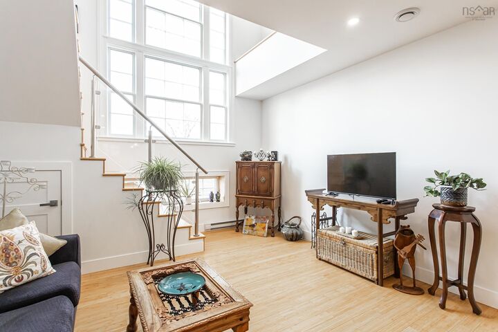 203 151 Ritchie Street — photo 1