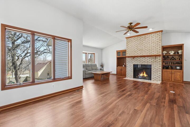 Property Photo:  2242 Jennifer Lane  MN 55109 