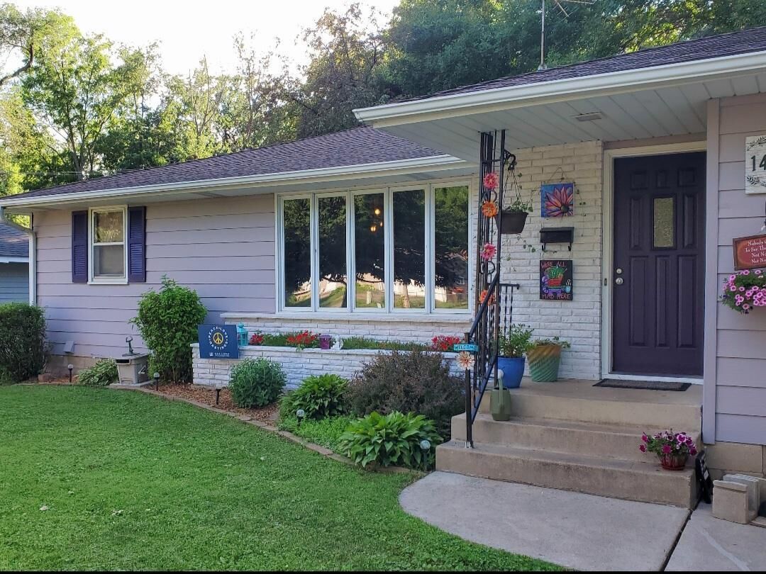 Property Photo:  1418 Tyler Street  MN 55033 