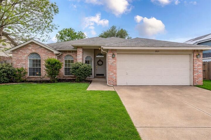 Property Photo:  2521 Fairmont Drive  TX 75052 