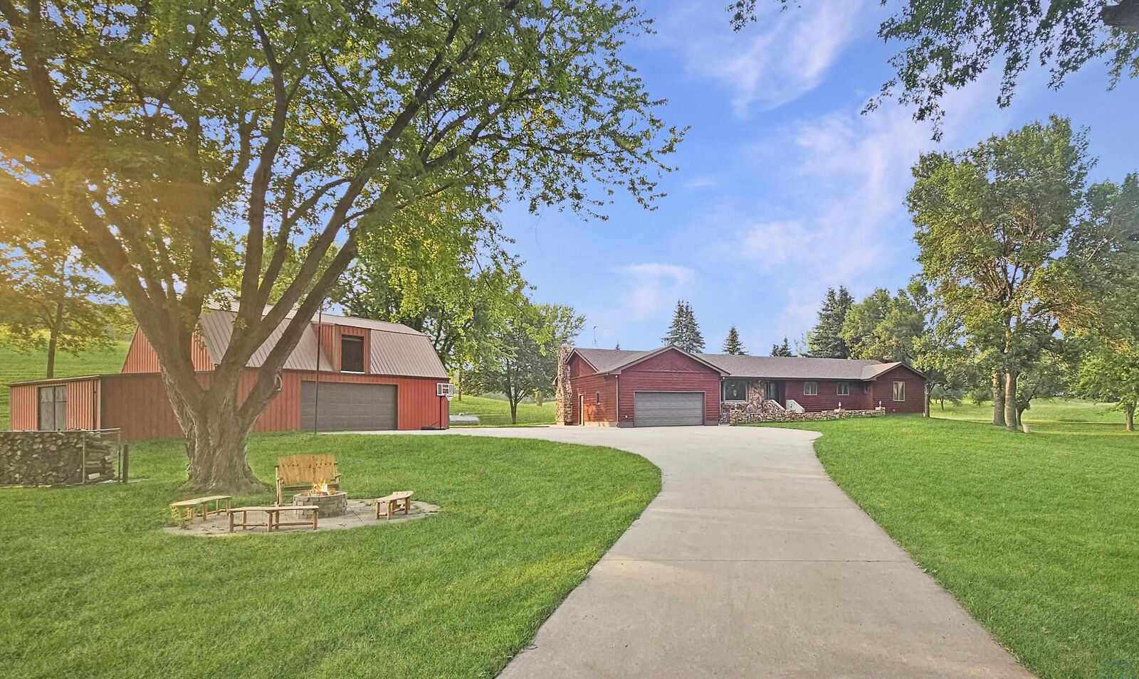 Property Photo: 31847 West Loop Rd IA 51108